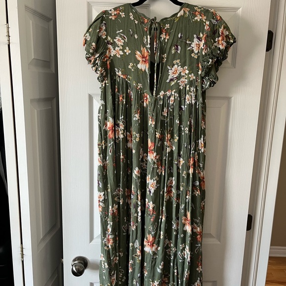 Women’s Jumper - Picture 4 of 5